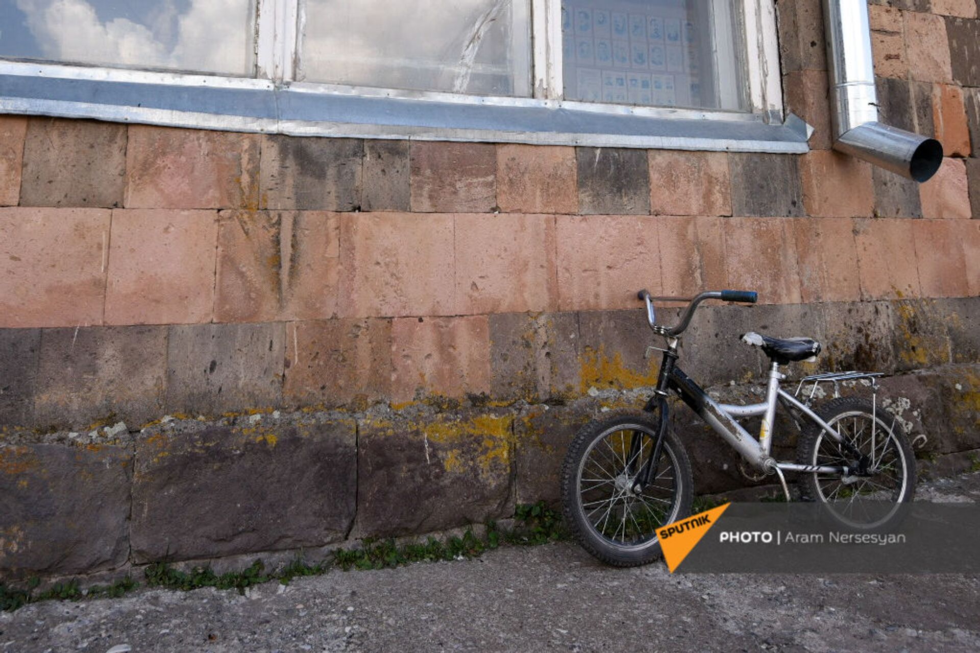 Велосипед ученика школы села Кут - Sputnik Արմենիա, 1920, 14.09.2021