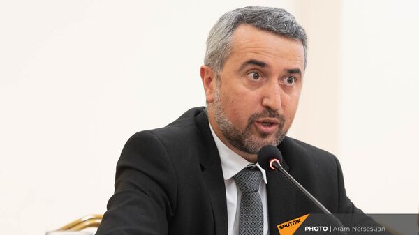 Արա Խզմալյան - Sputnik Արմենիա