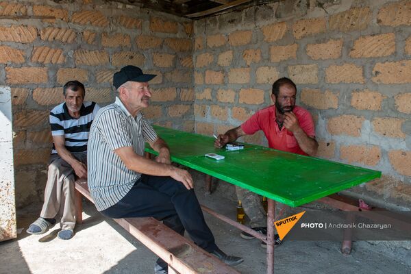 Пастухи из села Покрашен Ширакской области Пастухи из села Покрашен Ширакской области - Sputnik Армения