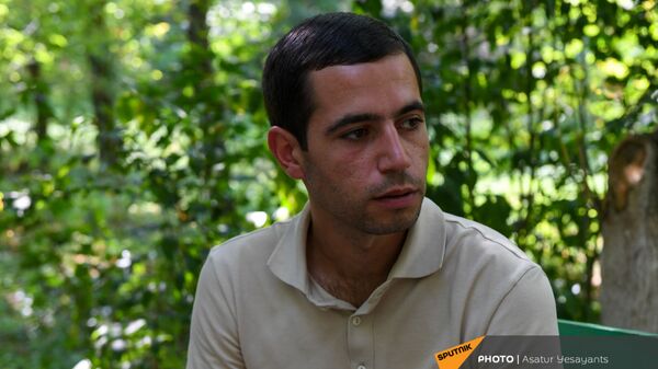 Арман Сирадегян, ради спасения соратников накрывший телом гранату во время войны  - Sputnik Արմենիա