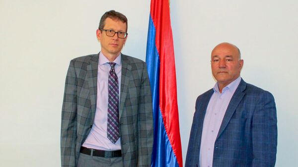 Губернатор Сюника Меликсет Погосян встретился с новоназначенным послом США Чипом Лейтиненом - Sputnik Արմենիա