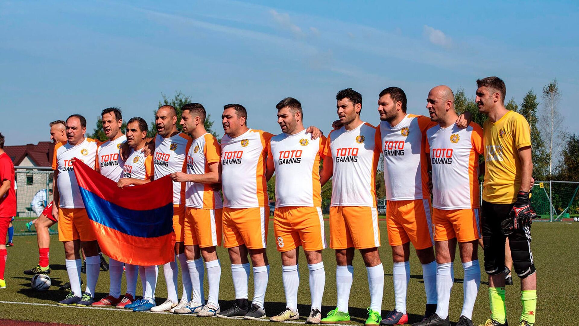 Հայաստանի լրագրողների ֆուտբոլի հավաքականը  Լիտվայում կայացած միջազգային 16-րդ մրցաշարում  զբաղեցրել է 2-րդ տեղը և նվաճել արծաթե մեդալ։ - Sputnik Արմենիա, 1920, 16.09.2021