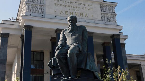 Как Достоевский ходил на спиритические сеансы и загадал судьбу на книге - Sputnik Армения