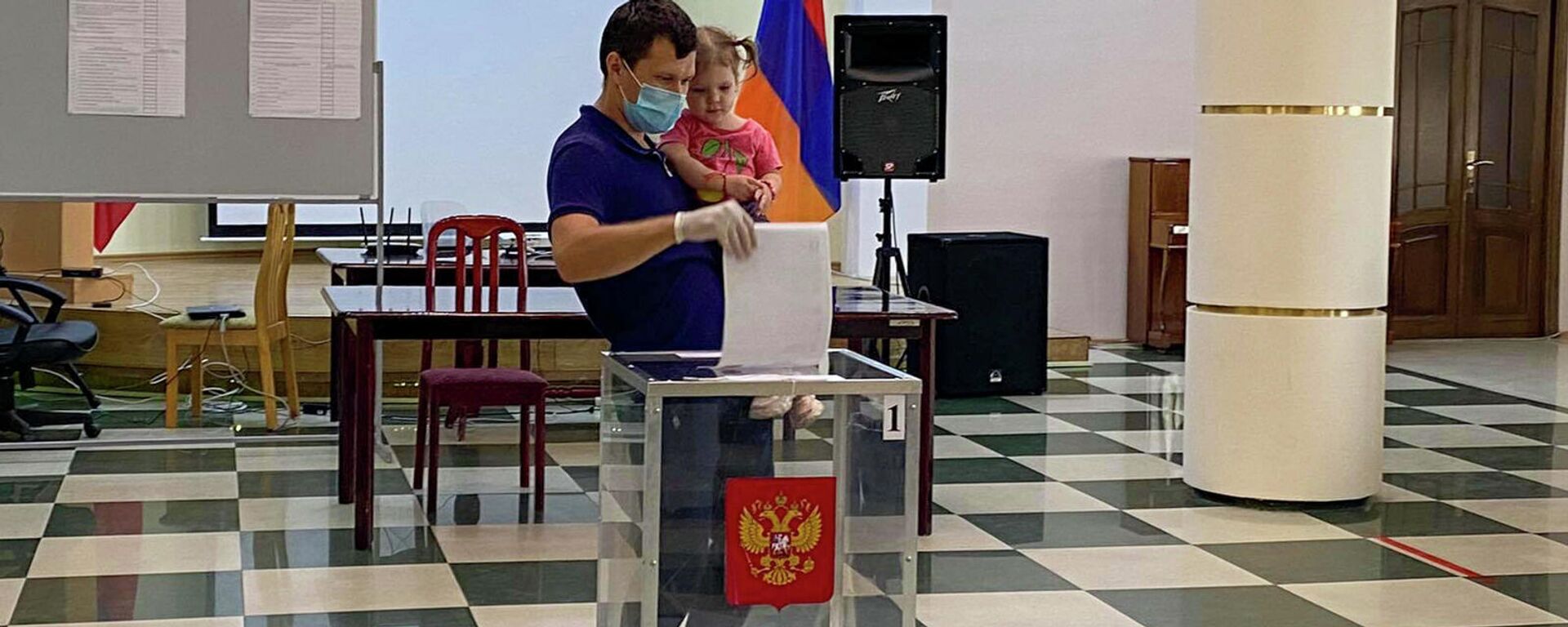 Քվեարկություն` ՌԴ դեսպանատանը Քվեարկություն` ՌԴ դեսպանատանը - Sputnik Արմենիա, 1920, 19.09.2021