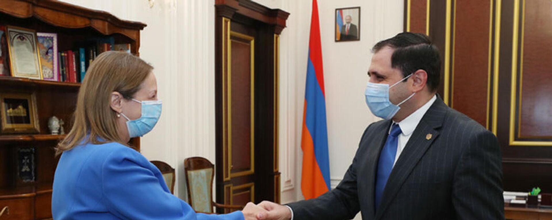 ԱՄՆ դեսպանն ու Սուրեն Պապիկյանը ԱՄՆ դեսպանն ու Սուրեն Պապիկյանը - Sputnik Արմենիա, 1920, 28.09.2021