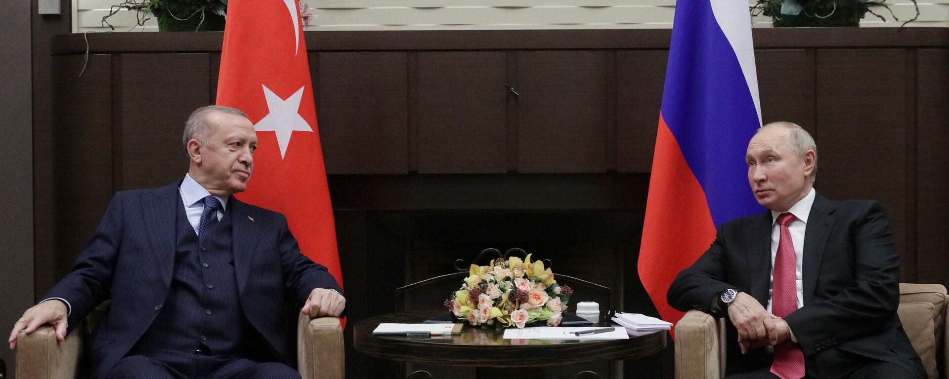 Ռուսաստանի ու Թուրքիայի նախագահներ Վլադիմիր Պուտինն ու Ռեջեփ Թայիփ Էրդողանը Սոչիում Ռուսաստանի ու Թուրքիայի նախագահներ Վլադիմիր Պուտինն ու Ռեջեփ Թայիփ Էրդողանը Սոչիում - Sputnik Արմենիա, 1920, 30.09.2021