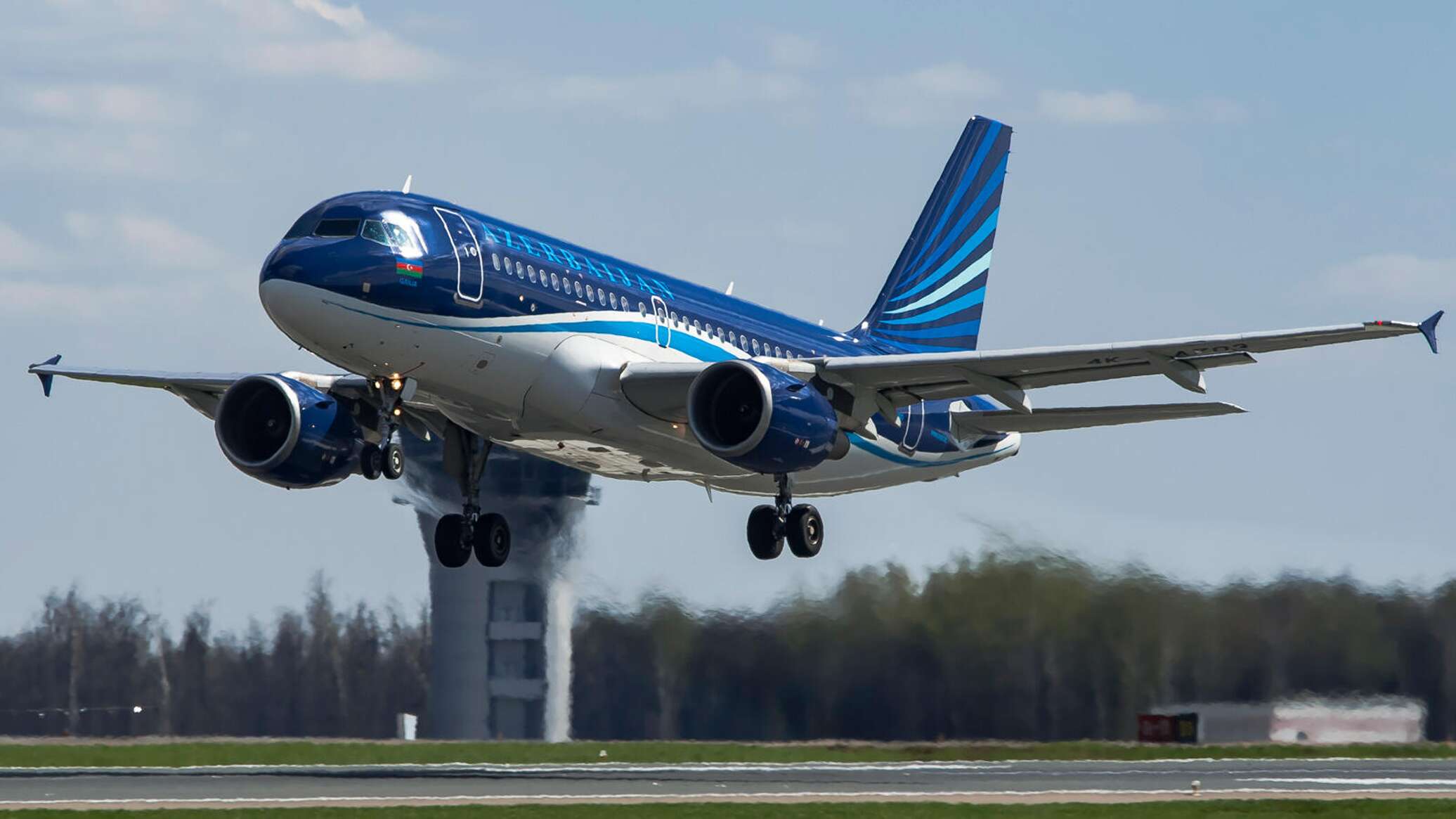 Азербайджанские авиалинии. Boeing 737 AZAL. Аэробус а319 АЗАЛ. A319 AZAL. Airbus a319 AZAL Interior.