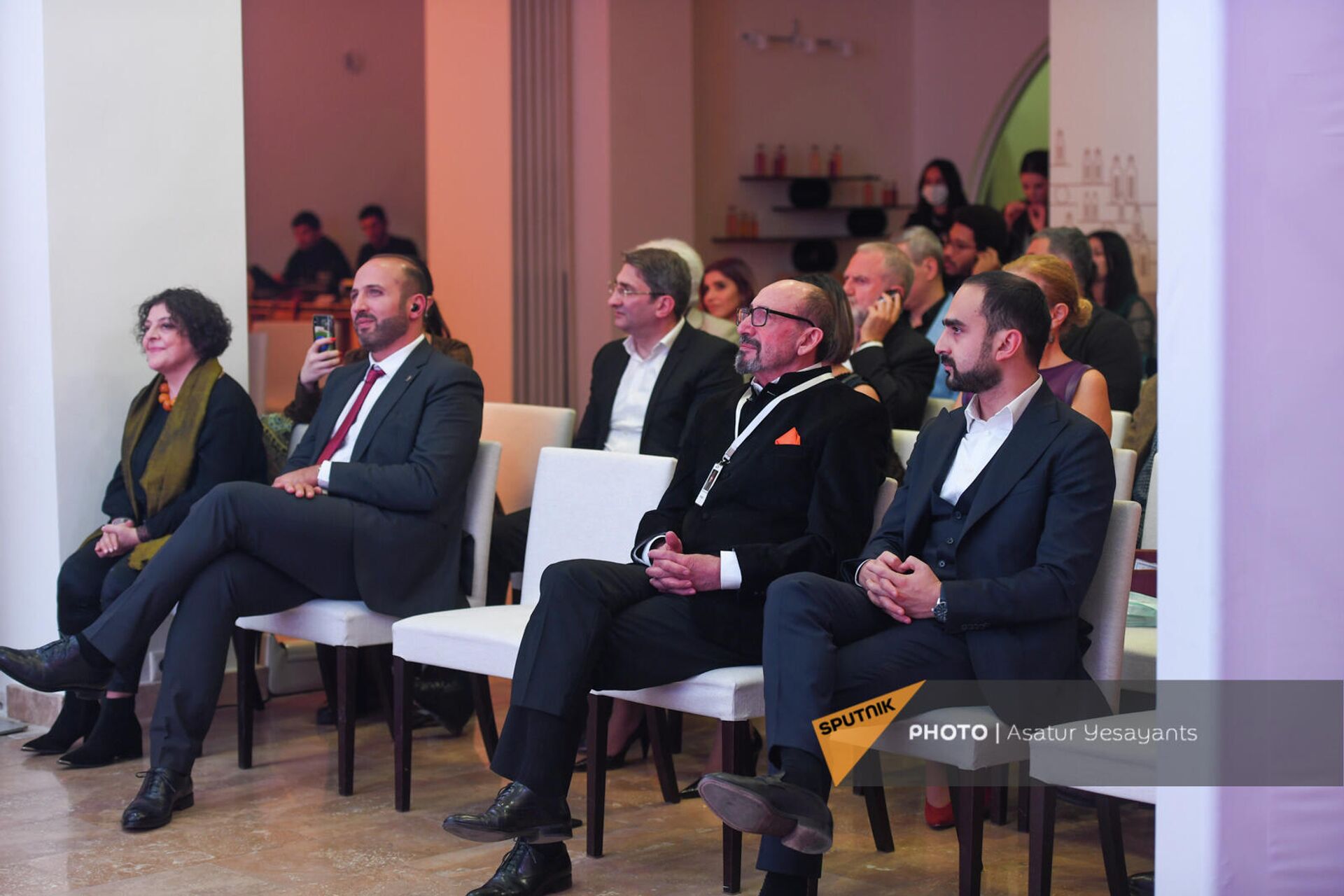 «Ոսկե ծիրան» 18-րդ կինոփառատոնի փակման արարողությունը - Sputnik Արմենիա, 1920, 10.10.2021
