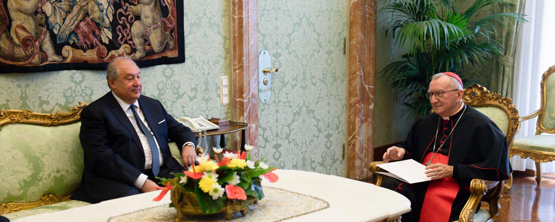 Президент Армен Саркисян встретился с госсекретарем Святого Престола кардиналом Пьетро Паролином (11 октября 2021). Ватикан - Sputnik Армения, 1920, 11.10.2021