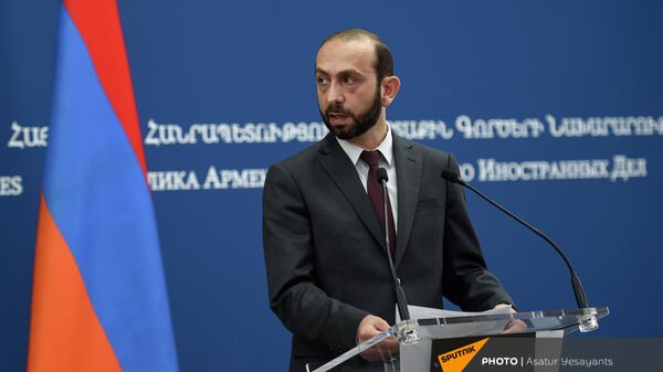 Главы МИД Армении и Индии Арарат Мирзоян и Субраманьям Джайшанкар на пресс-конференции (13 октября 2021). Еревaн - Sputnik Армения