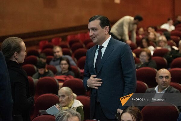 Премьера документального фильма Карлен Нуриджанян в кинотеатре Москва (13 октября 2021). Еревaн Премьера документального фильма Карлен Нуриджанян в кинотеатре Москва (13 октября 2021). Еревaн - Sputnik Армения
