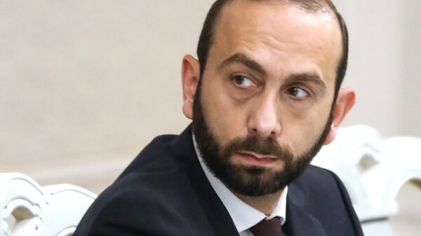 Министр иностранных дел Армении Арарат Мирзоян во время заседания Совета министров иностранных дел СНГ в узком составе (14 октября 2021). Минск - Sputnik Армения