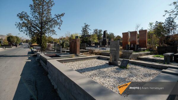 Центральное городское кладбище Тохмах - Sputnik Армения