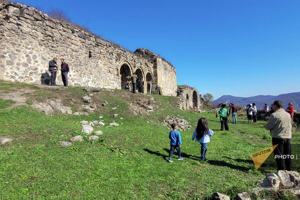 Զբոսաշրջիկները` Հակոբավանքում Զբոսաշրջիկները` Հակոբավանքում - Sputnik Արմենիա