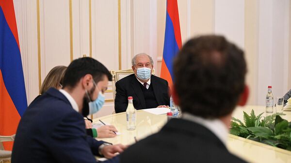 Президент Армен Саркисян встретился с членами аналитического центра Atlantic Council (29 октября 2021). Еревaн - Sputnik Армения