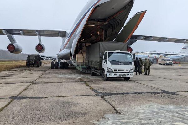 «Դոկտոր Լիզա» բարեգործական հիմնադրամի հումանիտար բեռը - Sputnik Արմենիա