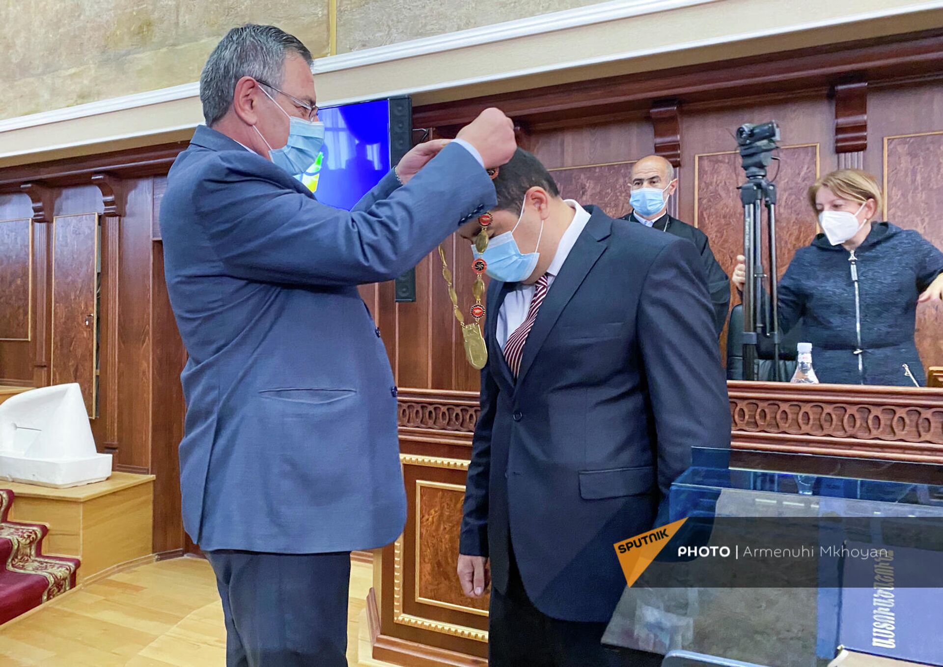 Церемония инаугурации новоизбранного мэра Гюмри Вардгеса Самсоняна в присутствии Совета старейшин (4 ноября 2021). Гюмри Церемония инаугурации новоизбранного мэра Гюмри Вардгеса Самсоняна в присутствии Совета старейшин (4 ноября 2021). Гюмри - Sputnik Արմենիա, 1920, 04.11.2021