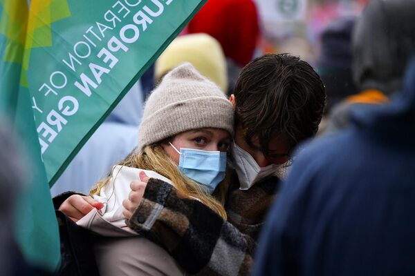 Активисты акции протеста во время Конференции ООН по изменению климата (COP26) в Глазго. - Sputnik Армения
