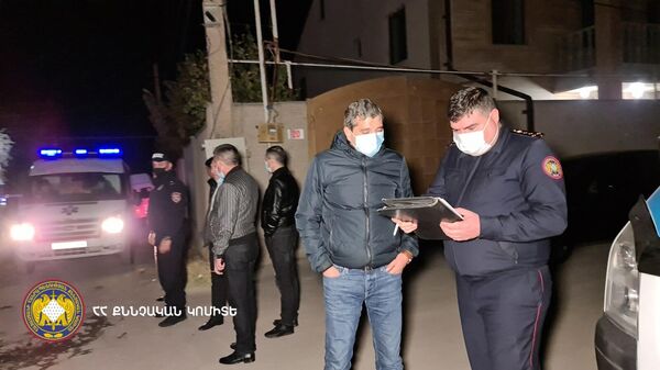 Сотрудники правоохранительных органов на месте убийства (8 ноября 2021). Еревaн - Sputnik Армения