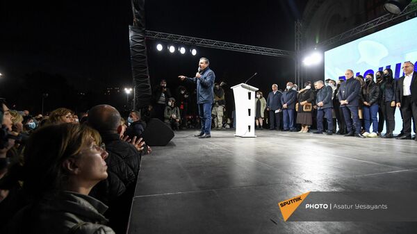 Митинг оппозиции на площади Свободы (8 ноября 2021). Еревaн - Sputnik Армения
