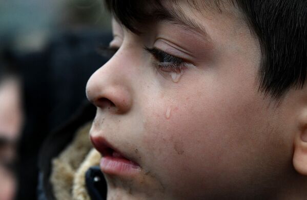 Плачущий ребенок в лагере мигрантов - Sputnik Армения
