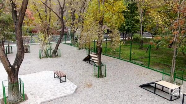 Обустроенный Овальный парк в Еревaне - Sputnik Армения