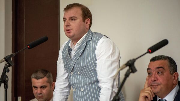 Адвокат Эрик Алексанян во время судебного процесса по делу Аруша Арушаняна (5 ноября 2021). Горис - Sputnik Армения