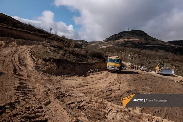 Ремонтные работы на дороге Хот-Воротан. - Sputnik Армения