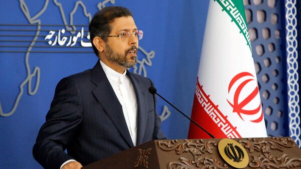 Официальный представитель министерства иностранных дел Ирана Саид Хатибзаде во время пресс-конференции (15 ноября 2021). Тегеран - Sputnik Армения