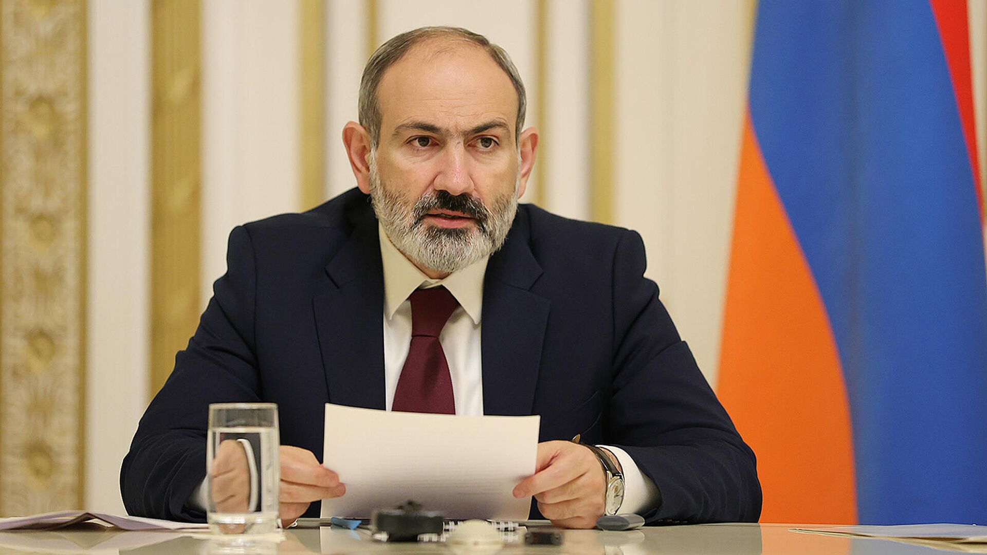 Премьер-министр Никол Пашинян выступает на внеочередном заседании Совета безопасности Армении (16 ноября 2021). Еревaн - Sputnik Армения, 1920, 19.09.2022