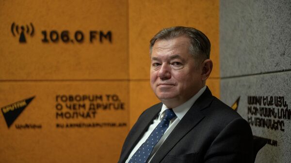 Член Коллегии (Министр) по интеграции и макроэкономике ЕЭК Сергей Глазьев в гостях радио Sputnik - Sputnik Армения