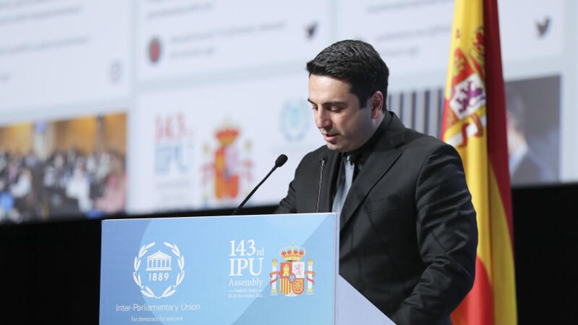 Спикер Национального собрания Армении Ален Симонян выступает на ассамблее Межпарламентского союза (28 ноября 2021). Мадрид - Sputnik Армения, 1920, 28.11.2021