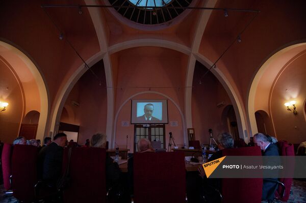 Круглый стол в честь 126-летия Анастаса Микояна в НАН РА (29 ноября 2021). Еревaн - Sputnik Армения