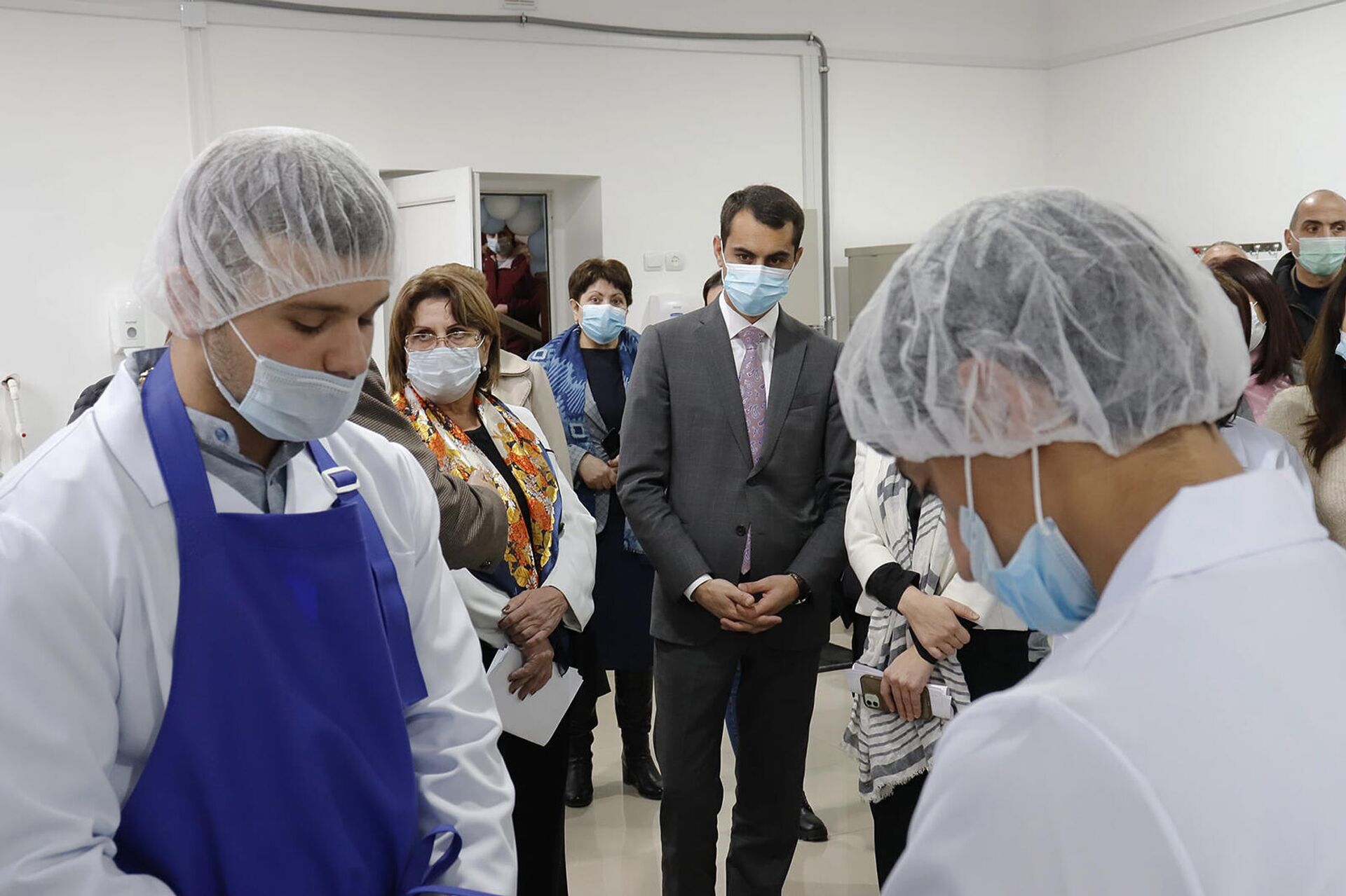 Открытие лаборатории по переработке молока и сырного погреба по поддержке Программы развития ООН в Гаваре (1 декабря 2021). Гегаркуник - Sputnik Армения, 1920, 01.12.2021