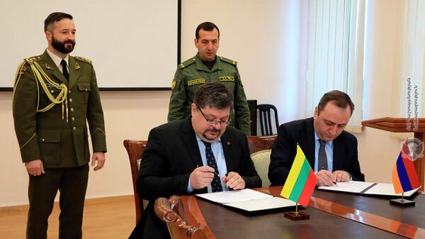 Հայաստանն ու Լիտվան ռազմական համագործակցության ծրագիր են ստորագրել   - Sputnik Արմենիա