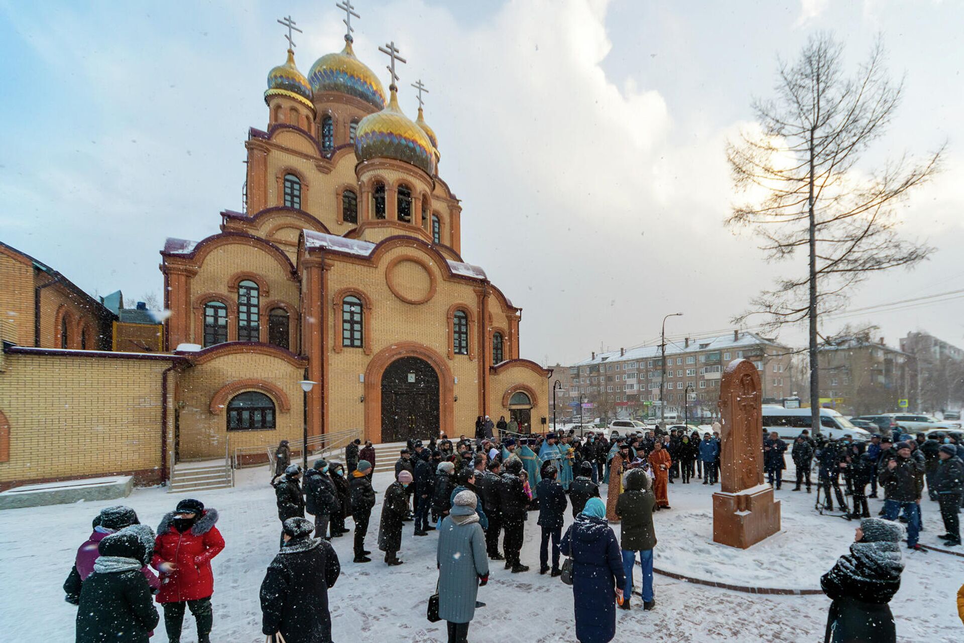 Молебен, посвященный освящению армянского Хачкара у храма Рождества Христова (4 декабря 2021). Братск Молебен, посвященный освящению армянского Хачкара у храма Рождества Христова (4 декабря 2021). Братск - Sputnik Արմենիա, 1920, 04.12.2021