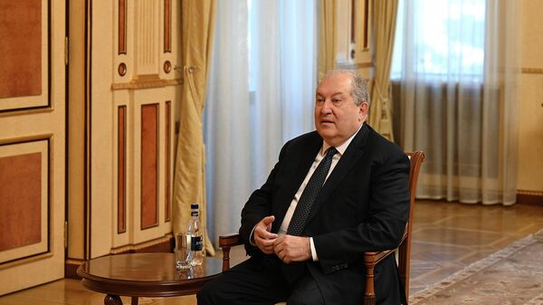 Президент Армен Саркисян принял лидера партии Республика Арама Саркисяна (6 декабря 2021). Еревaн - Sputnik Армения
