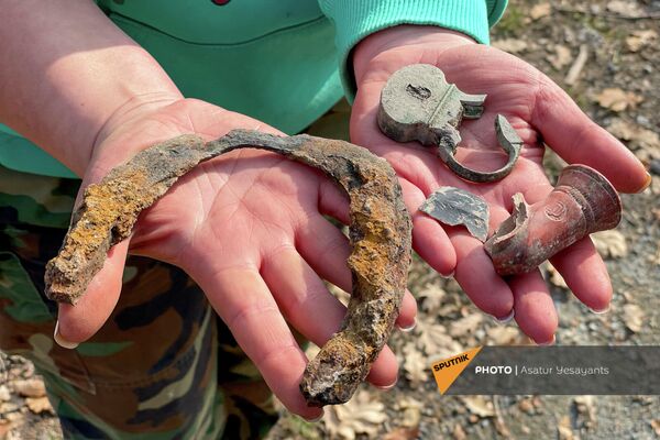 Артефакты обнаруженные в ходе раскопок в Детском парке им. Кирова в Ереване - Sputnik Армения
