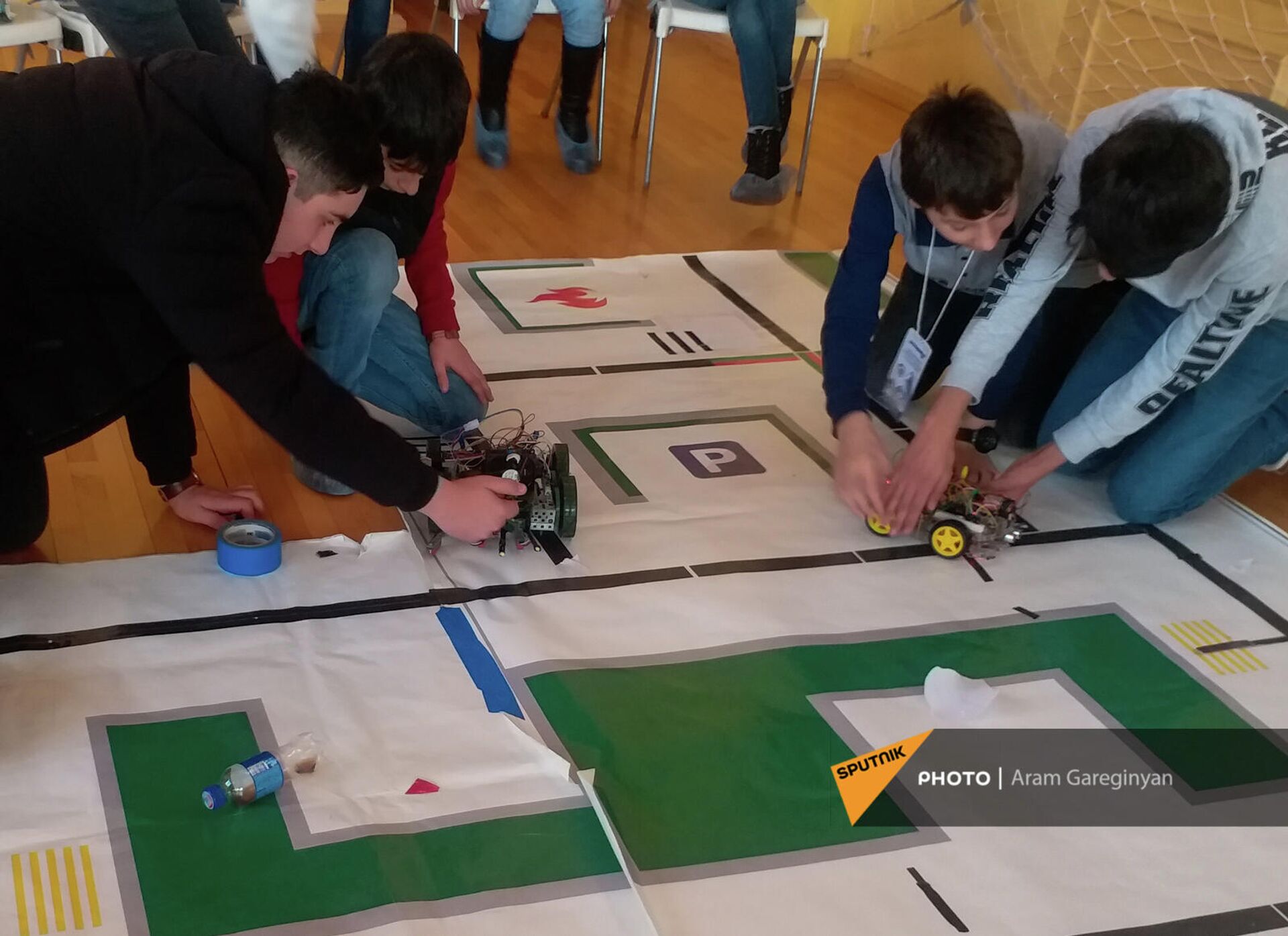 Республиканский школьный конкурс робототехники ArmRobotics в Ереване Республиканский школьный конкурс робототехники ArmRobotics в Ереване - Sputnik Армения, 1920, 13.12.2021