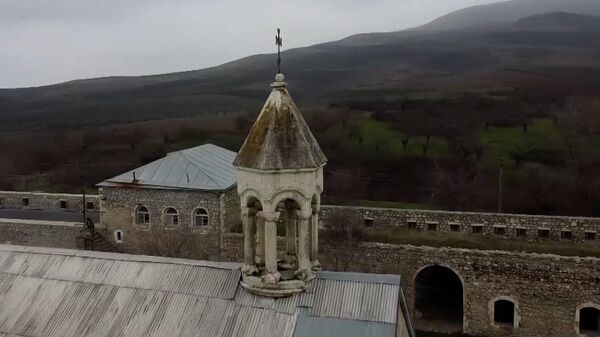 Более 250 паломников и жителей Нагорного Карабаха посетили монастырь Амарас за неделю при содействии российских миротворцев - Sputnik Армения