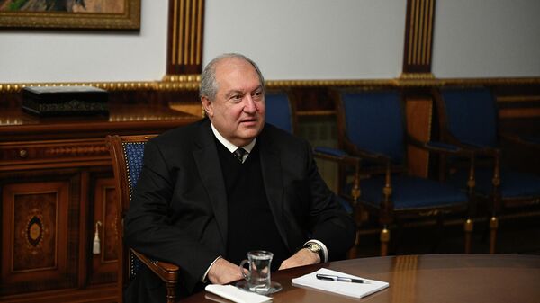 Президент Армен Саркисян встретился с Омбудсменом Арманом Татояном (15 декабря 2021). Еревaн - Sputnik Армения