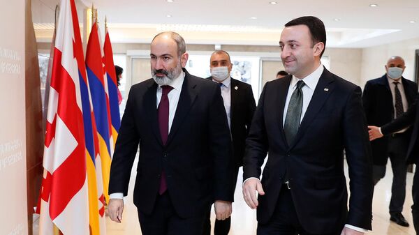 Встреча премьер-министров Армении и Грузии Никола Пашиняна и Ираклия Гарибашвили (20 декабря 2021). Тбилиси - Sputnik Армения