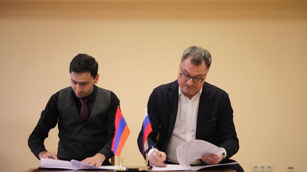 Соглашение о сотрудничестве между Русским домом в Ереване и Музеем дружбы армянского и русского народов  - Sputnik Армения