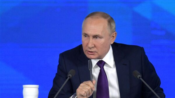Владимир Путин во время большой пресс-конференции - Sputnik Армения