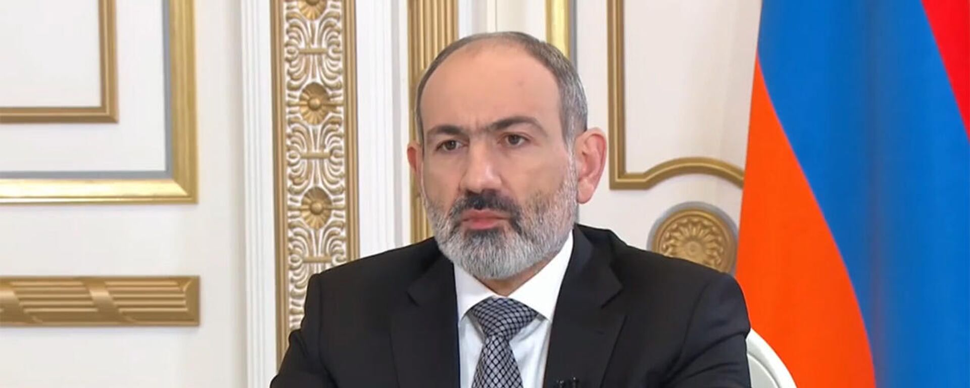 Премьер-министр Никол Пашинян отвечает на вопросы СМИ в прямом эфире - Sputnik Армения, 1920, 26.12.2021