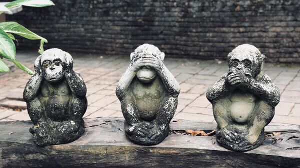 Статуэтки трех мудрых обезьян - Sputnik Армения