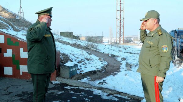 ՀՀ զինված ուժերի գլխավոր շտաբի պետ Արտակ Դավթյանն այցելել է ՀՕՊ զորամասերից մեկը - Sputnik Արմենիա