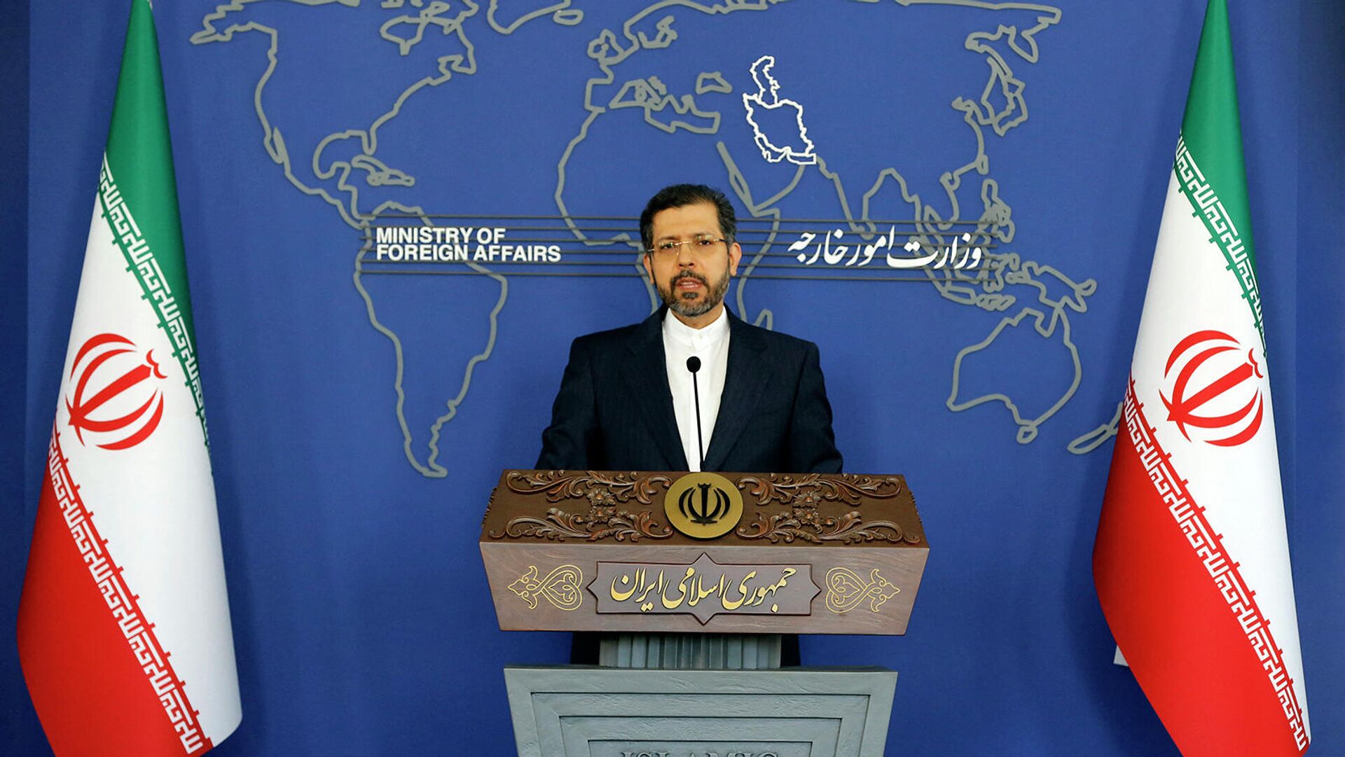 Официальный представитель министерства иностранных дел Ирана Саид Хатибзаде во время пресс-конференции (15 ноября 2021). Тегеран - Sputnik Армения, 1920, 08.11.2021