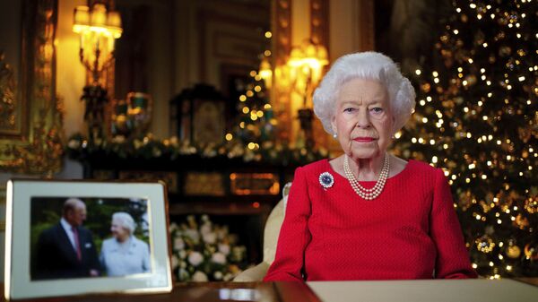 Королева Великобритании Елизавета II в рождественской трансляции в Виндзорском замке, Англия - Sputnik Армения