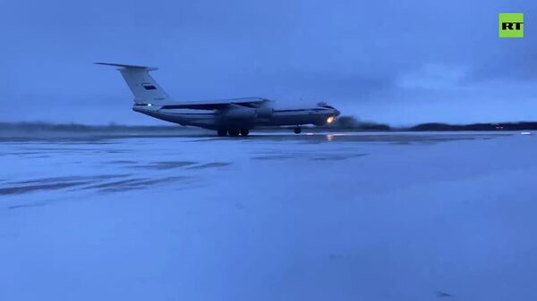 Из Ульяновска в Казахстан вылетели подразделения ВДВ России, входящие в состав миротворческого контингента ОДКБ - Sputnik Армения